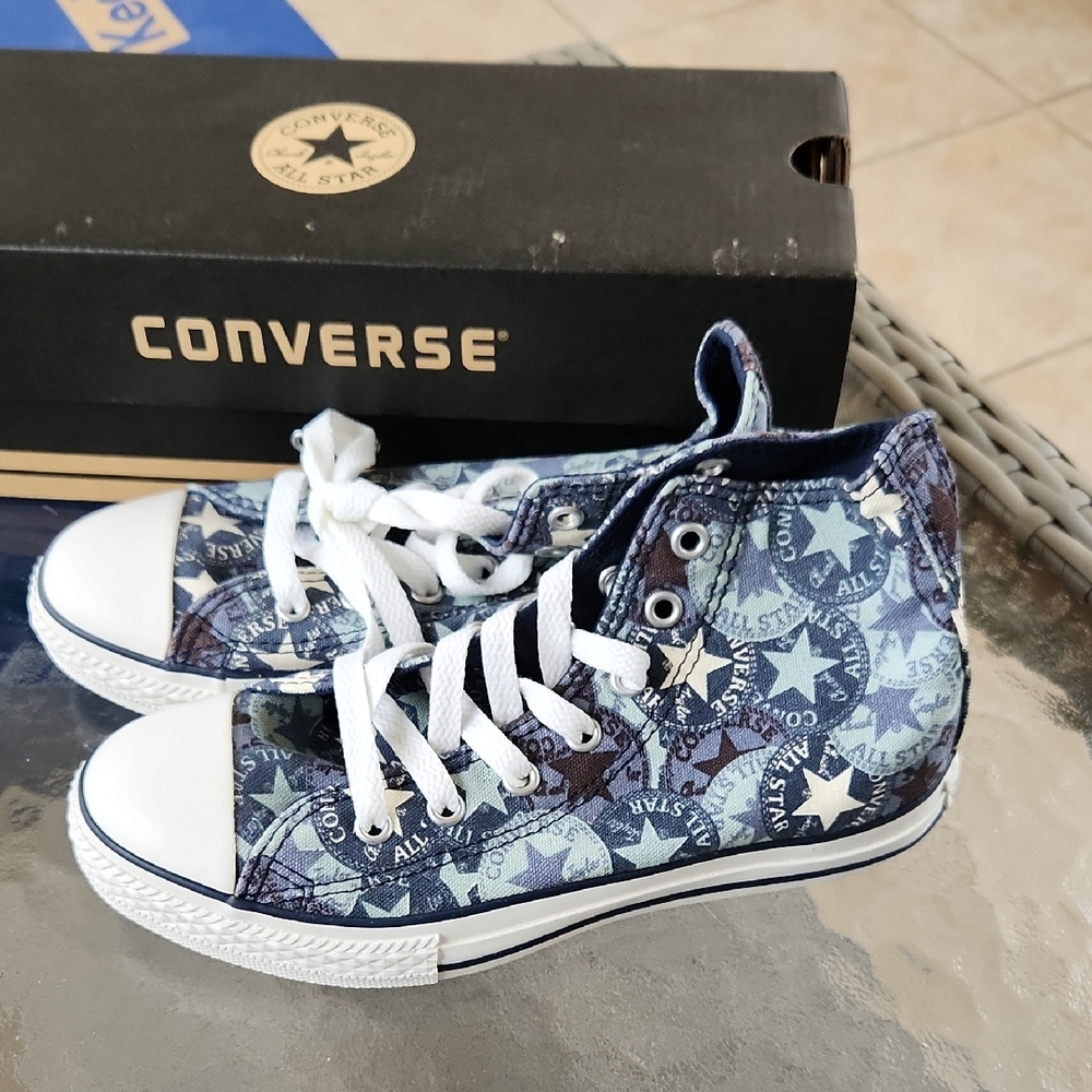 NWT Converse Kids' High Top Sneakers - Navy Star Print Size 3 Youth